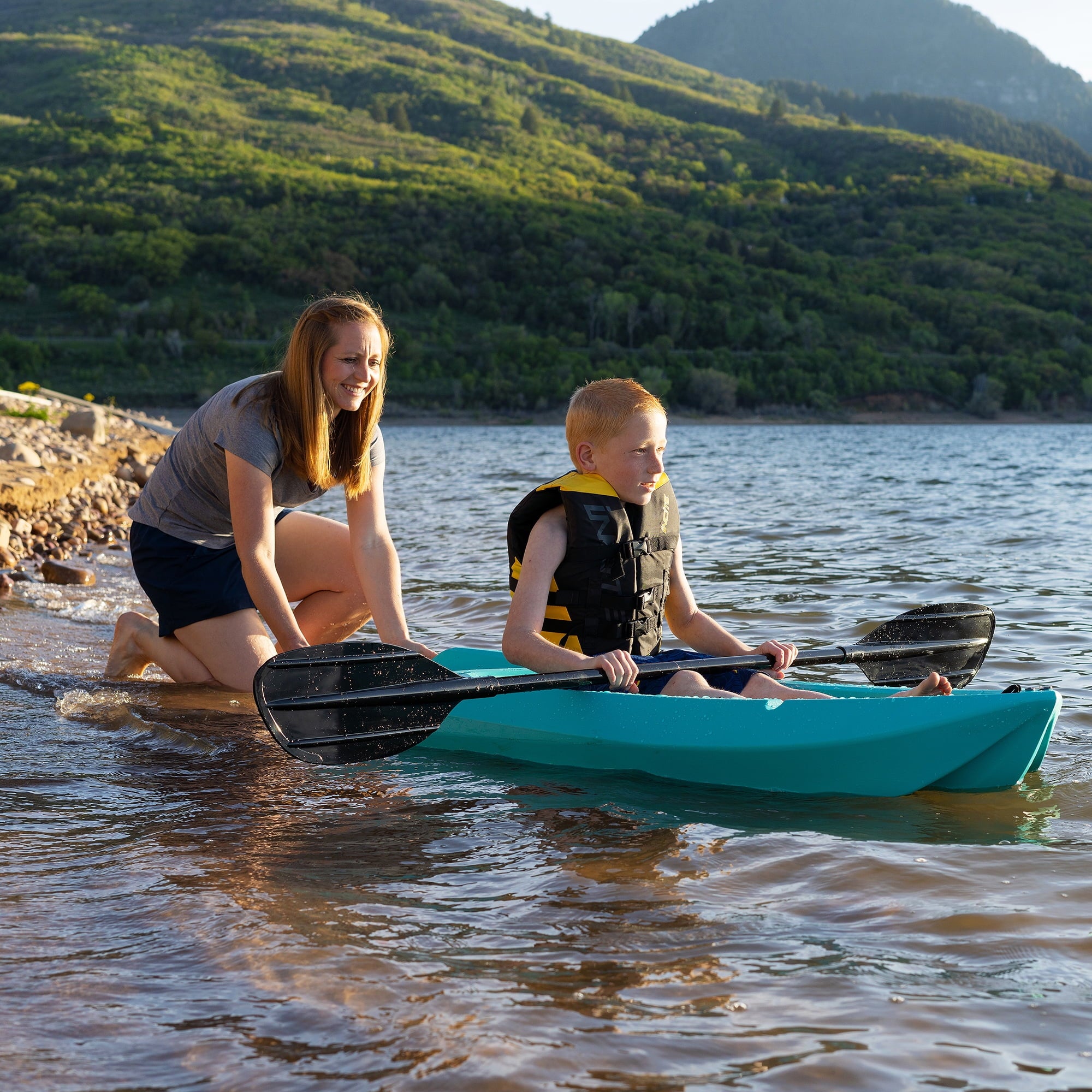 Lifetime Wave 6 ft Youth Sit-On-Top Kayak with Paddle, Fire Red (91401)